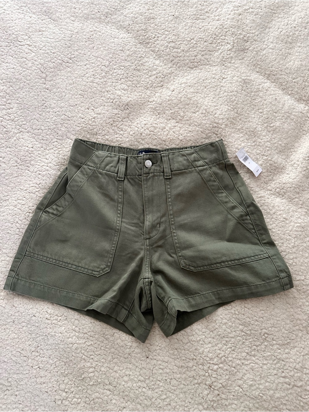 GAP Utility Shorts in Olive Green